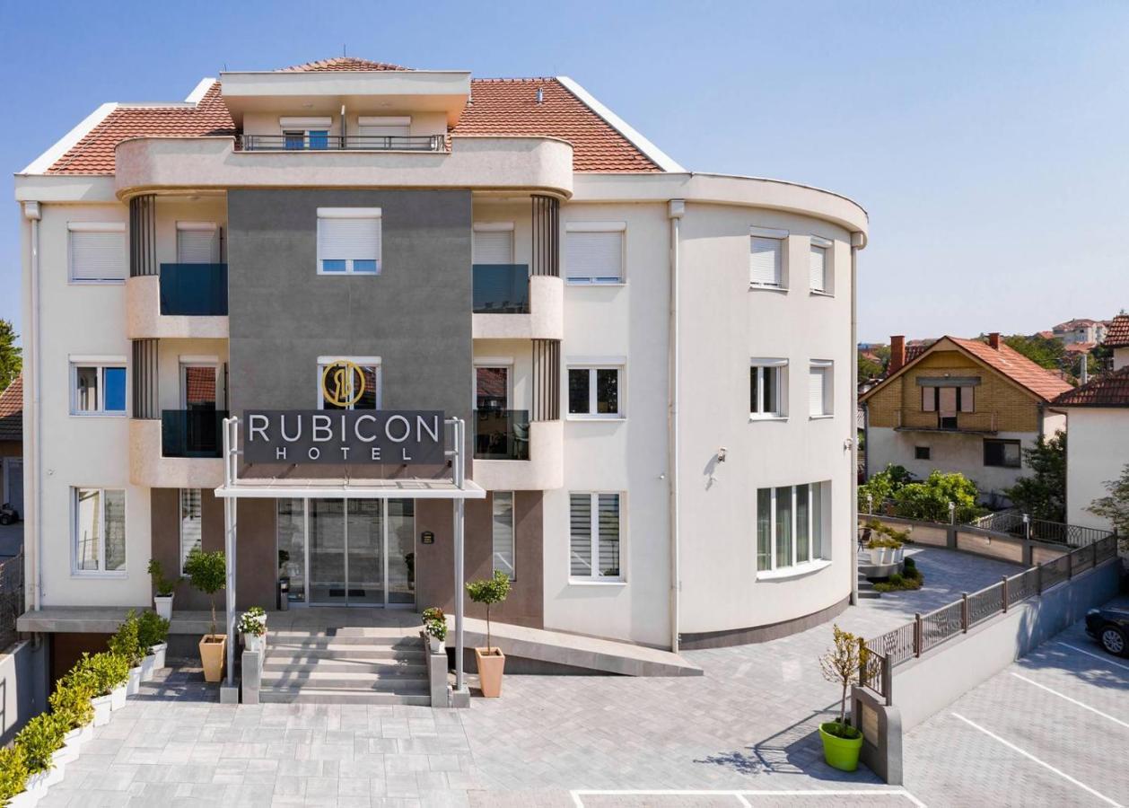 Rubicon Garni Hotel Kragujevac Esterno foto